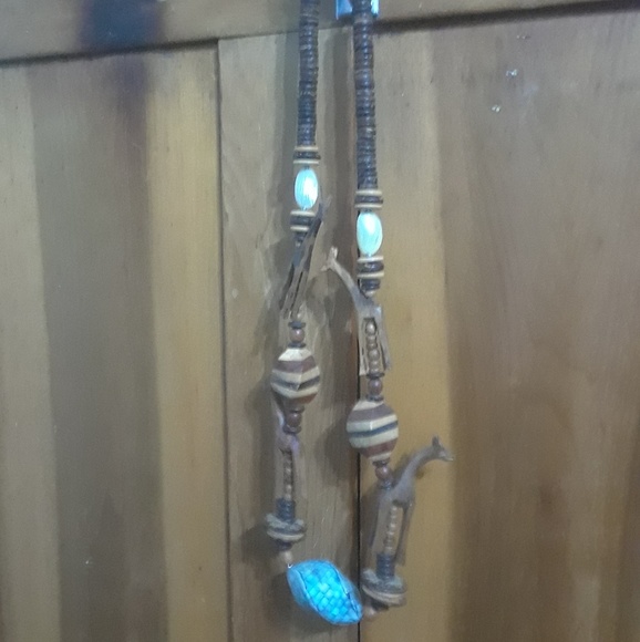 Wooden Giraffe & shell necklace - Picture 3 of 4